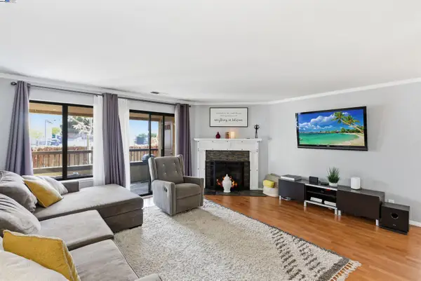 26953 Hayward Blvd #105, Hayward, CA 94542