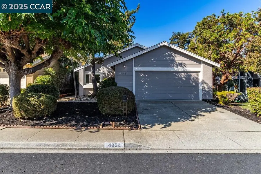 4954 Shadowfalls Dr, Martinez, CA 94553 - Image #3