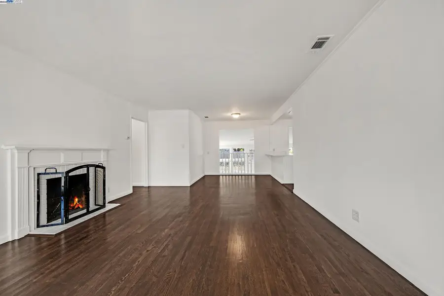 17137 Via Alamitos, San Lorenzo, CA 94580 - Image #3