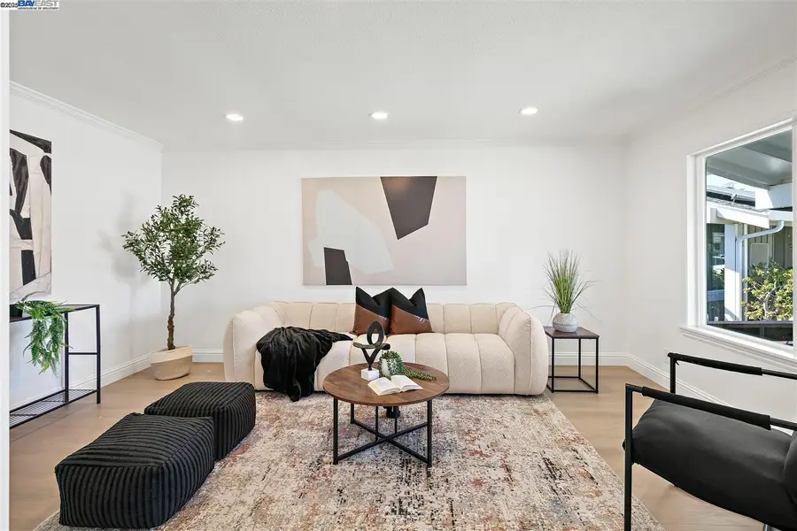 6852 Massey Ct, Pleasanton, CA 94588 - Image #3