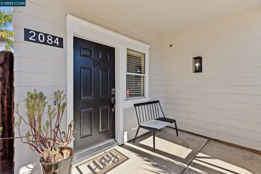 2084 Springbrook Ct, Oakley, CA 94561 - Image #2