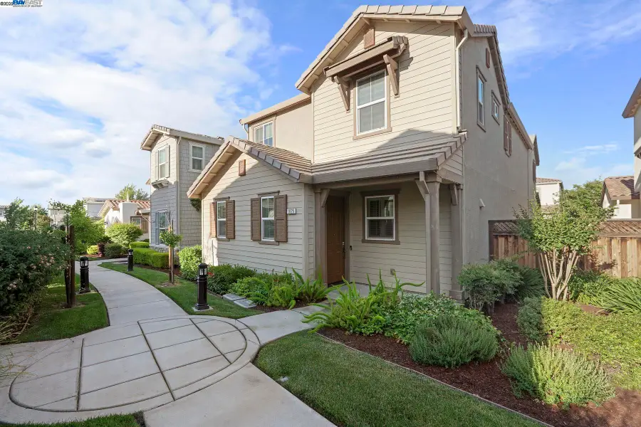 1025 S Fowler Ln, Mountain House, CA 95391 - Image #2