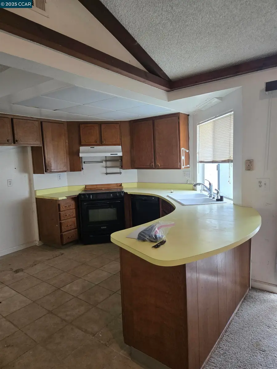 428 Crofters Ct, Fairfield, CA 94533 - Image #2