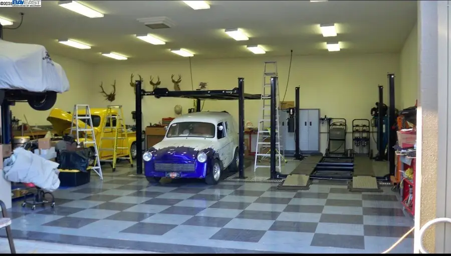 1672 Crescent Avenue, Castro Valley, CA 94546 - Image #3