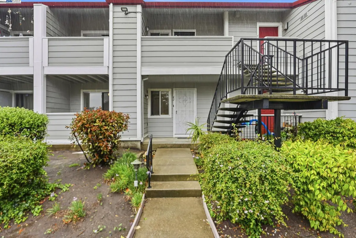 655 River Oak Way #42, Hayward, CA 94544 - Image #1