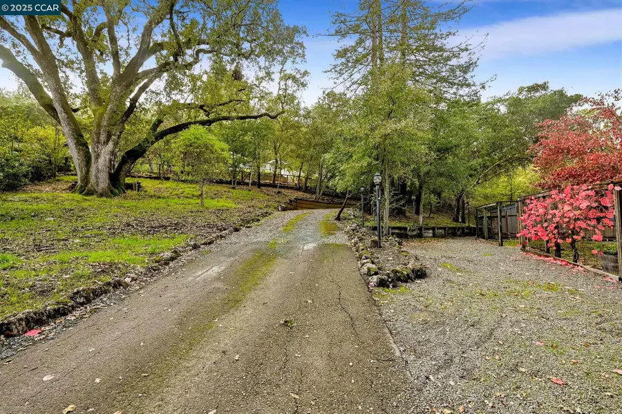 230 Moraga Way, Orinda, CA 94563 - Image #2