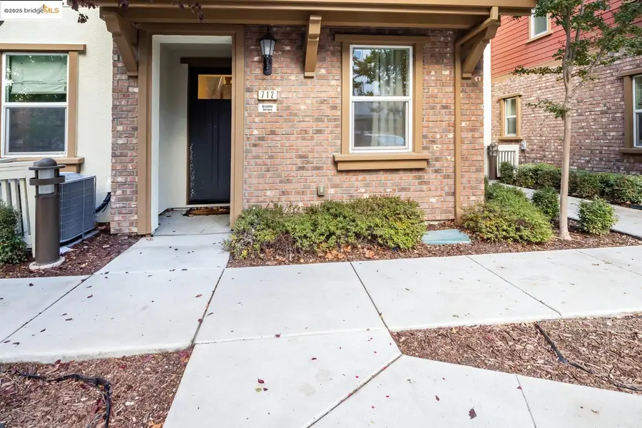 712 Bramble Ter, Sunnyvale, CA 94086 - Image #2