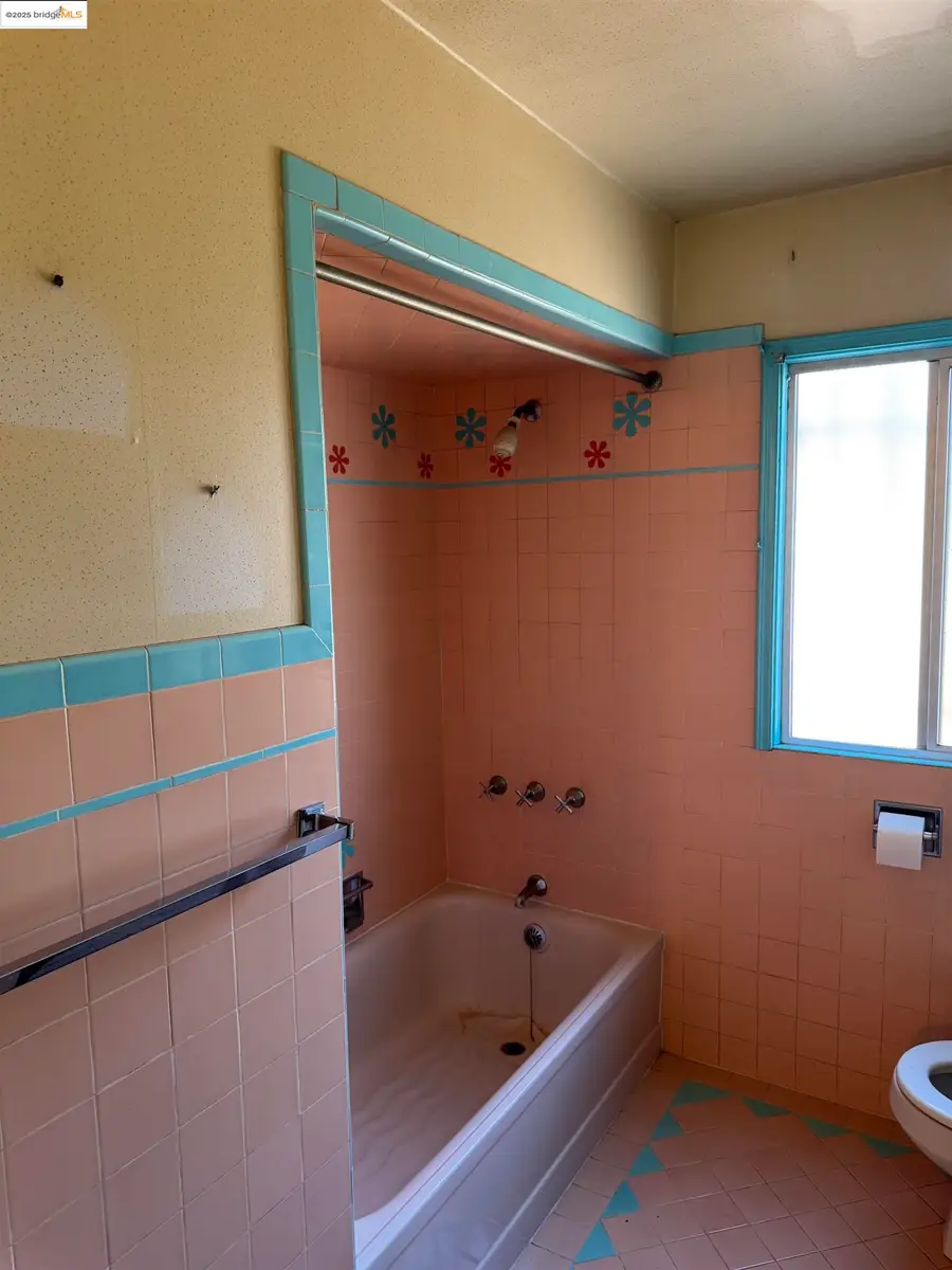 10215 Royal Ann, Oakland, CA 94603 - Image #3