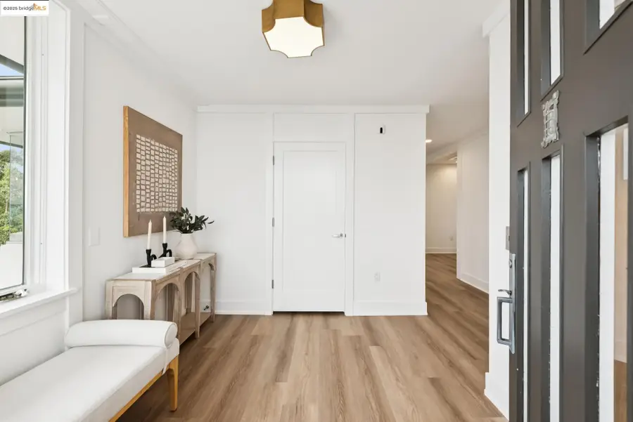 14 Contra Costa Place, Oakland, CA 94618 - Image #3