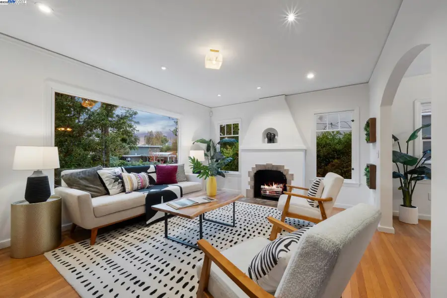 3047 Halcyon Court, Berkeley, CA 94705 - Image #3