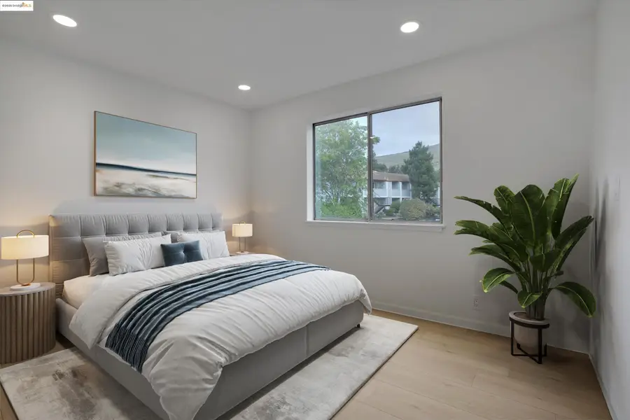 29621 Red Oak Ct #6, Hayward, CA 94544 - Image #3