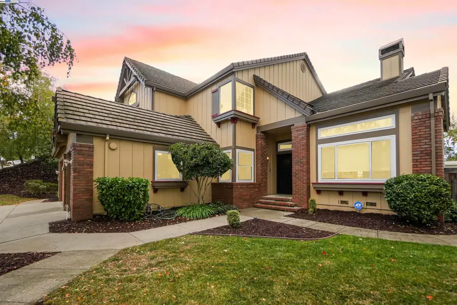 28475 Fox Hollow Dr, Hayward, CA 94542 - Image #3