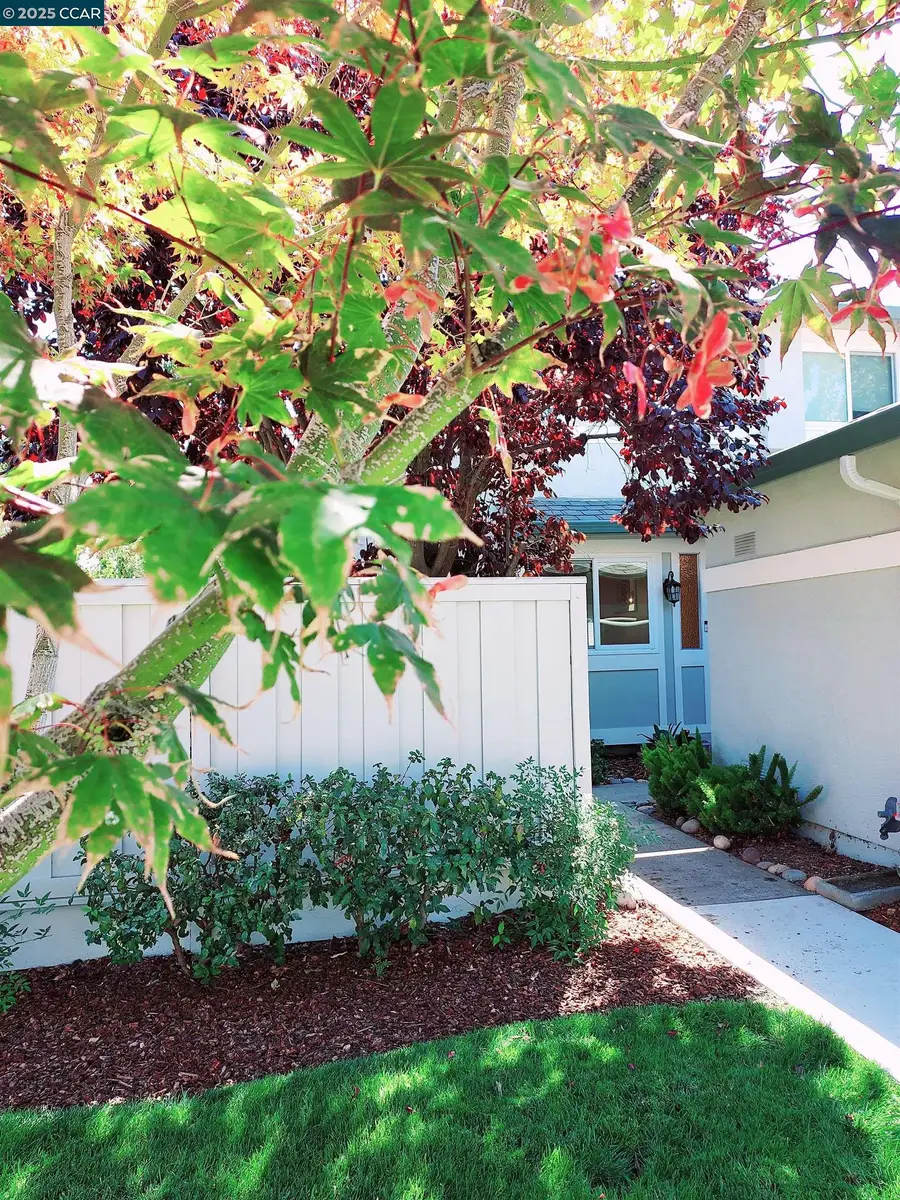 1936 Nero Ct, Walnut Creek, CA 94598 - Image #2