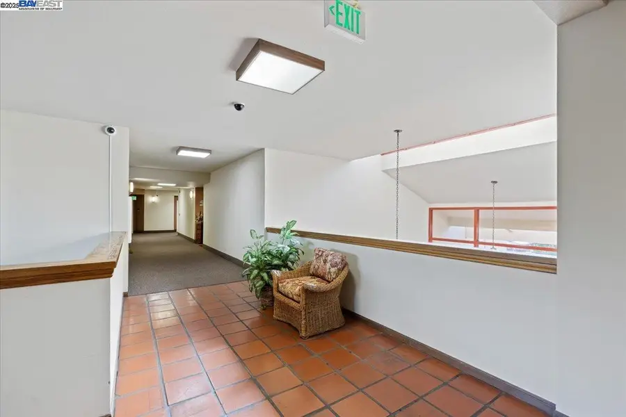 25912 Hayward Blvd #Unit 204, Hayward, CA 94542 - Image #3