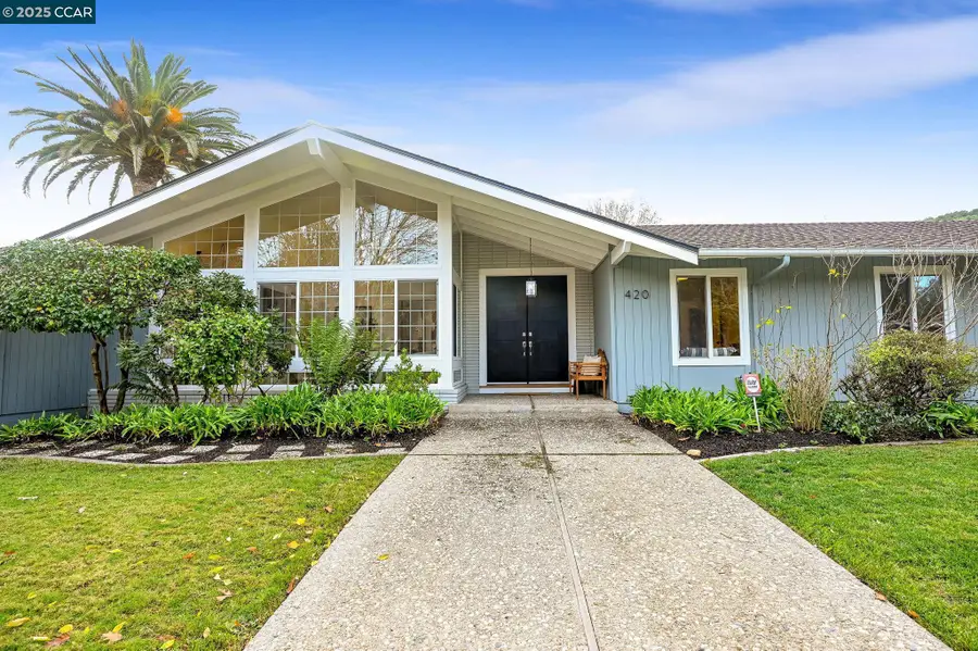 420 Stonefield Pl, Moraga, CA 94556 - Image #2