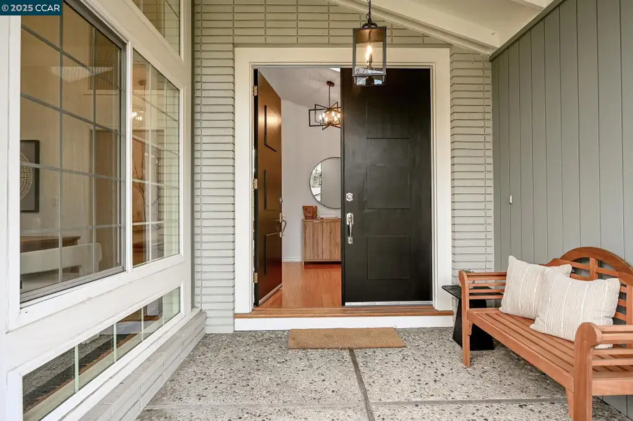 420 Stonefield Pl, Moraga, CA 94556 - Image #3