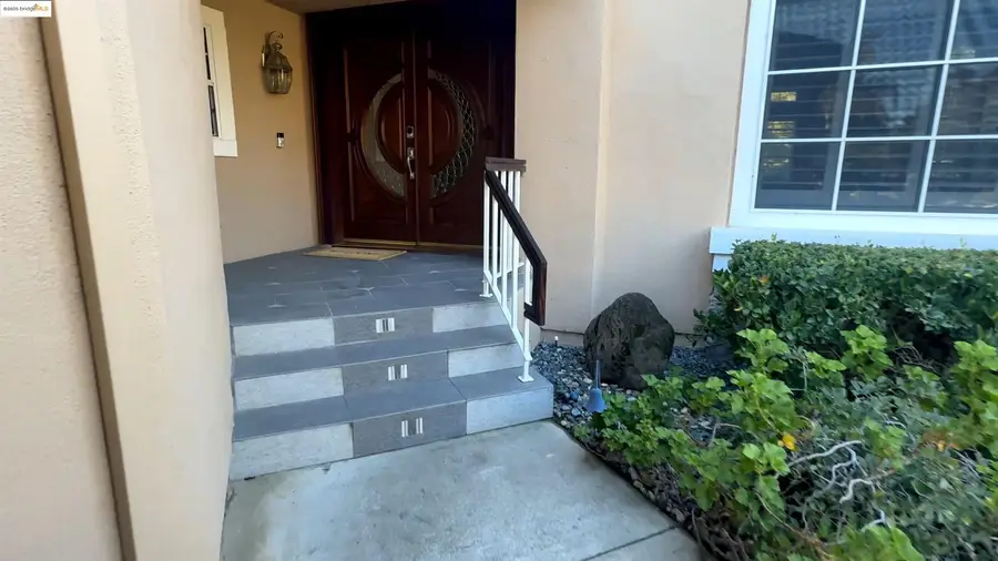 2270 Tamarisk Ct, Discovery Bay, CA 94505 - Image #2