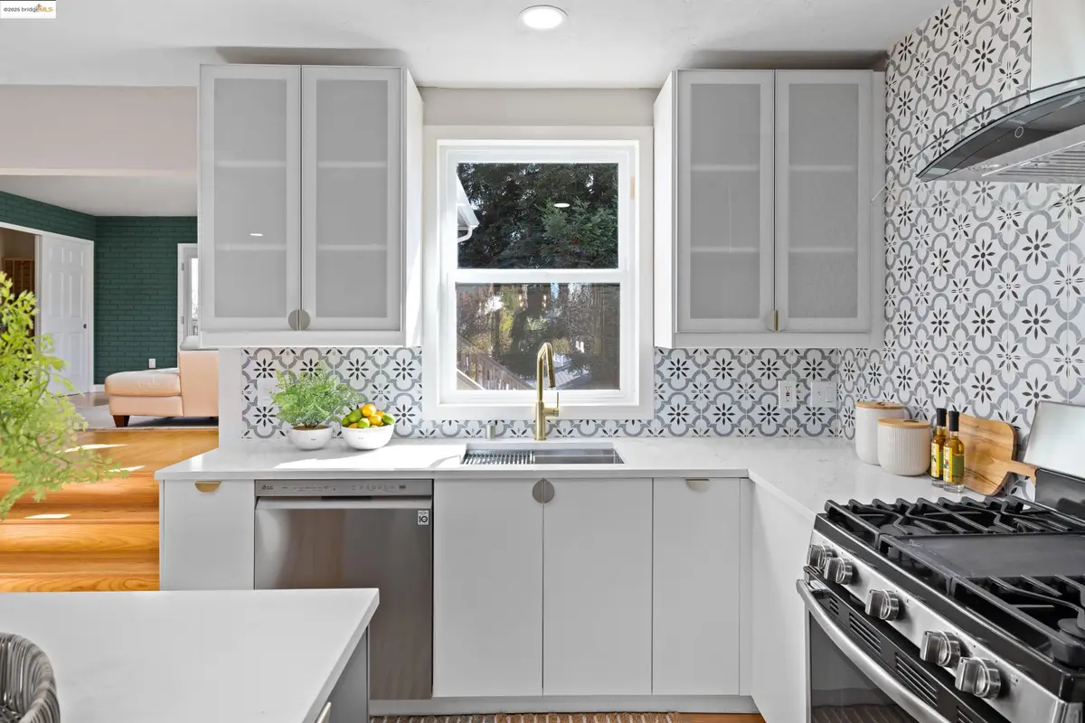 5636 Panama Ave, Richmond, CA 94804 - Image #1