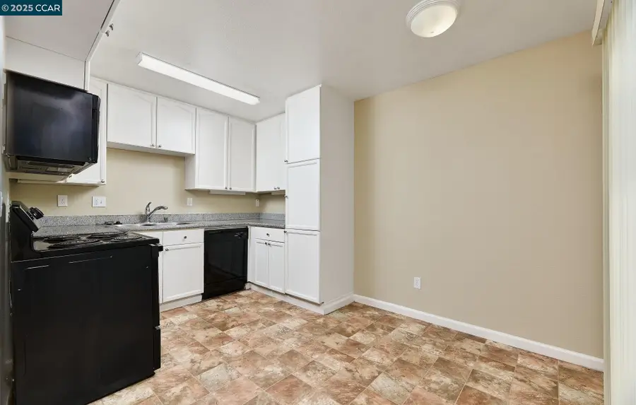 1896 Premier Pl, Concord, CA 94520 - Image #2