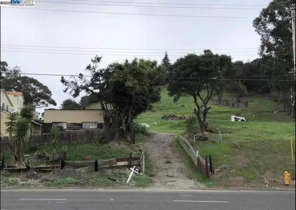 26550 Hayward Blvd, Hayward, CA 94542