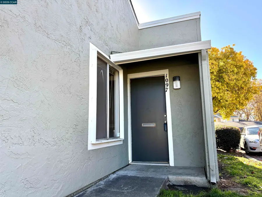 1097 Ribisi Cir, San Jose, CA 95131 - Image #2