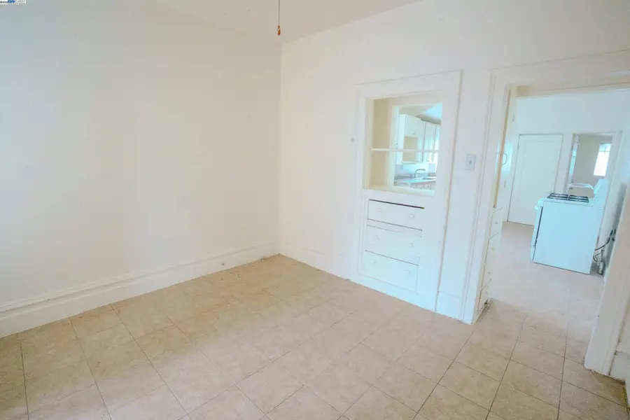 866 Isabella St, Oakland, CA 94607 - Image #3