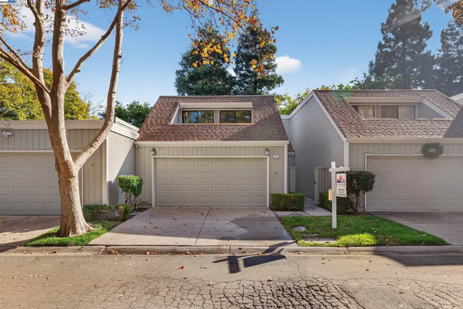 7210 Valley View Ct, Pleasanton, CA 94588 - Image #2