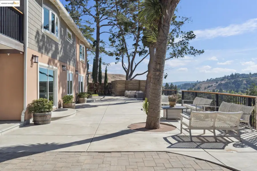 38 Lenelle Ct, Moraga, CA 94556 - Image #3