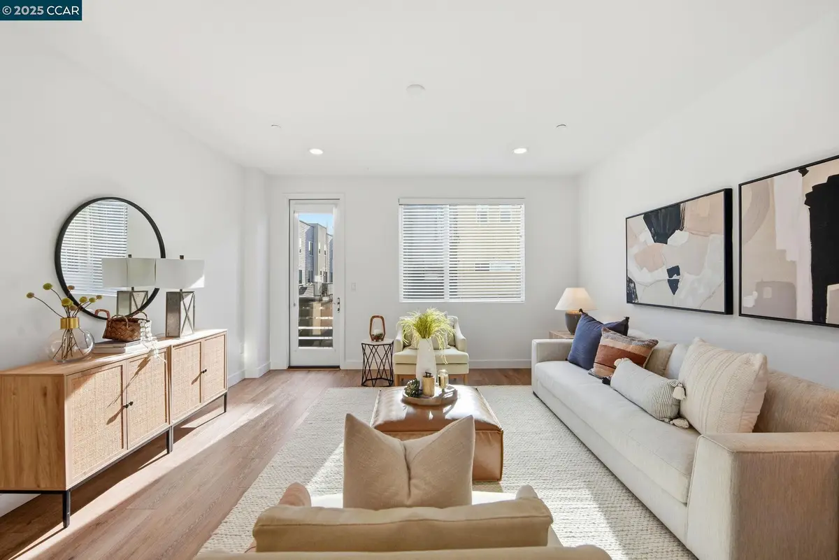 967 24th Street, Oakland, CA 94607 - Image #1