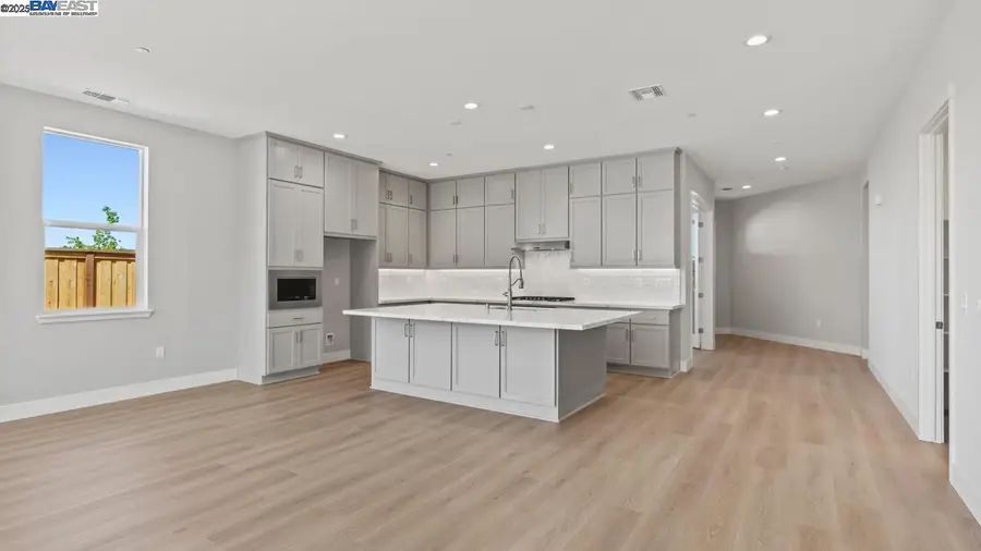 1368 Crescent Avenue, Manteca, CA 95336 - #3