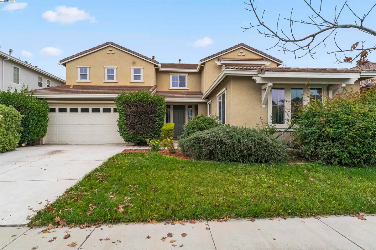 204 Daylily Ln, Patterson, CA 95363 - Image #1