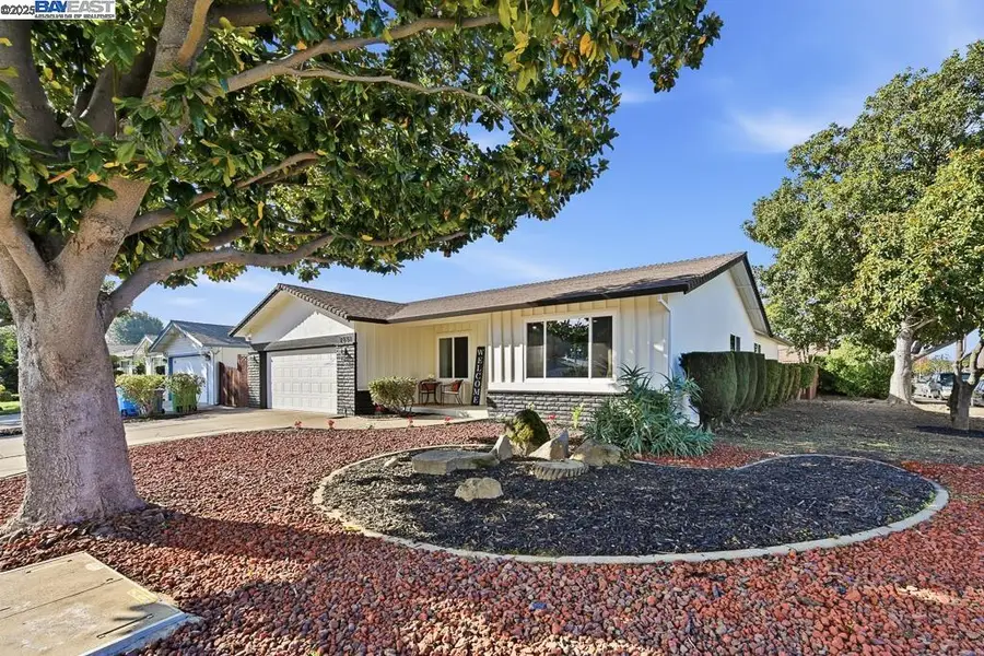 2551 Cherrywood Dr, Union City, CA 94587 - Image #2