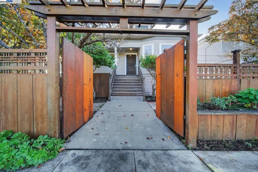 1922 Woolsey St, Berkeley, CA 94703 - Image #2