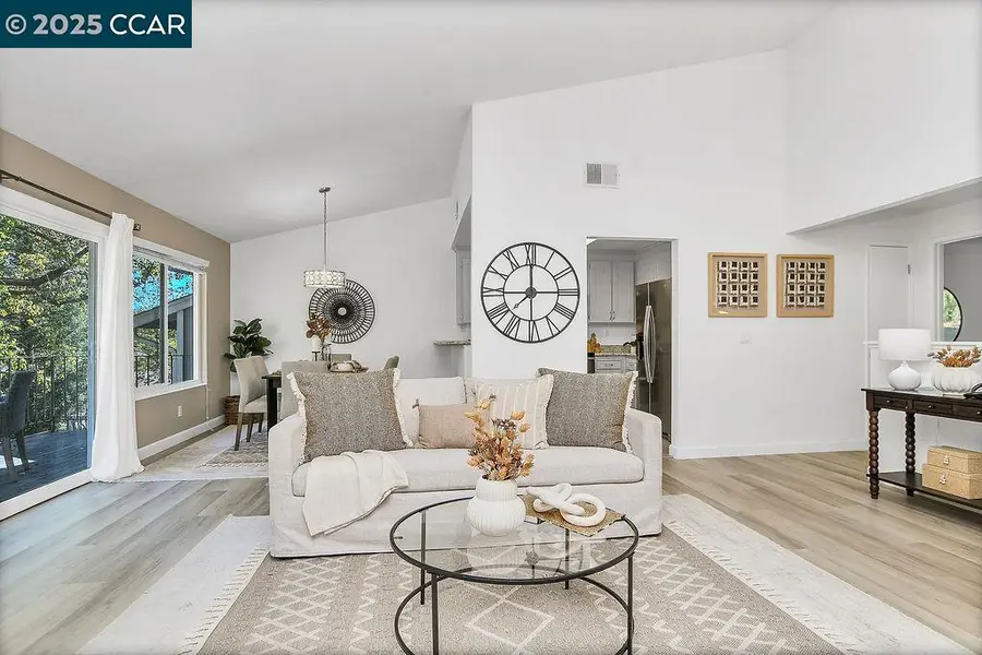 2414 Heatherleaf Ln, Martinez, CA 94553 - Image #2