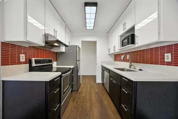 1321 Webster St #D303, Alameda, CA 94501