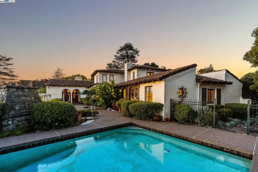 921 Warren Street, Hayward, CA 94541 - #3