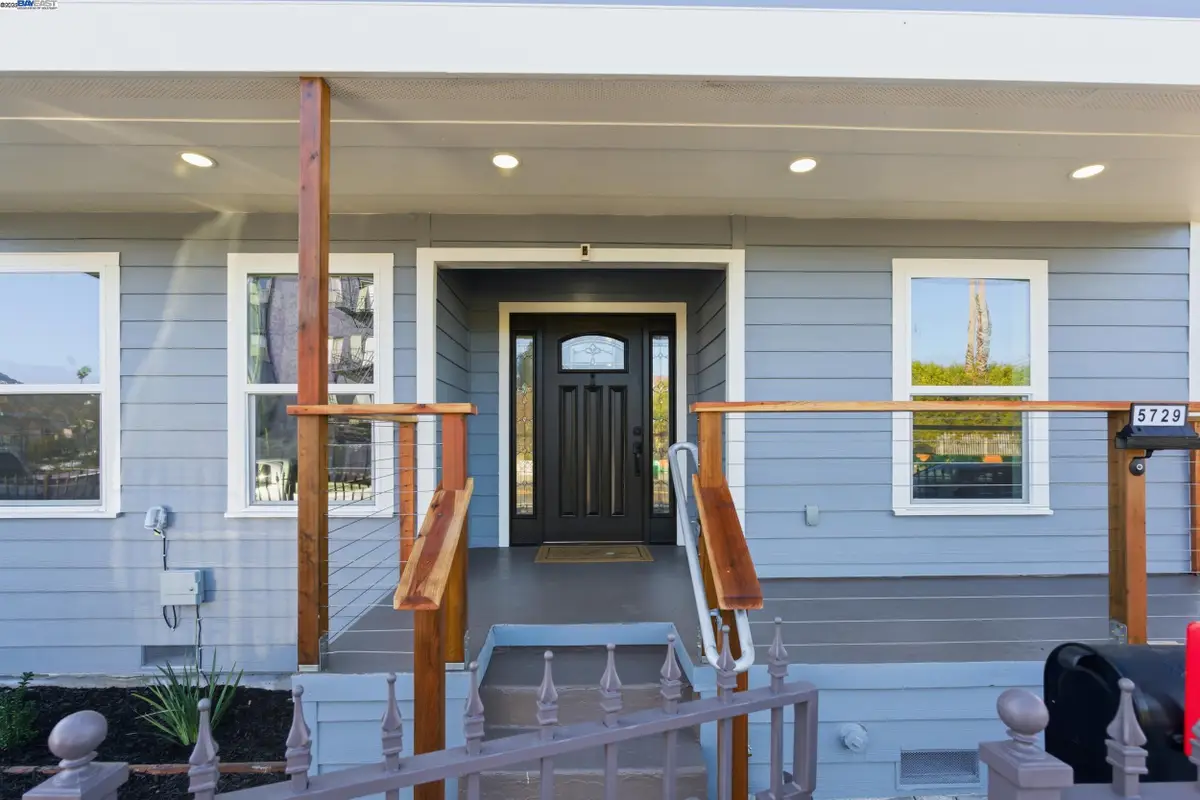5729 Bancroft Ave, Oakland, CA 94605 - Image #1