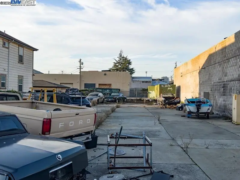 1041 7th Ave, Oakland, CA 94607 - Image #3