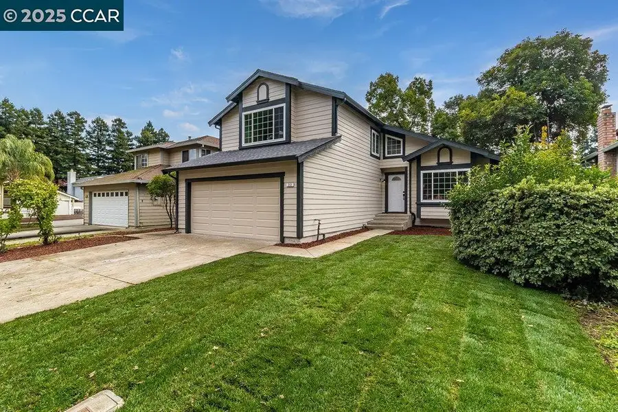 312 Summerfield Dr, Vacaville, CA 95687 - Image #2