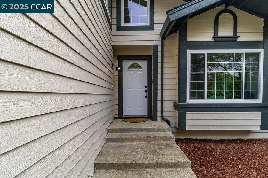 312 Summerfield Dr, Vacaville, CA 95687 - Image #3