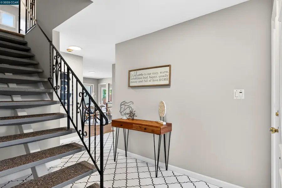 943 Hawthorne Dr, Rodeo, CA 94572 - Image #3