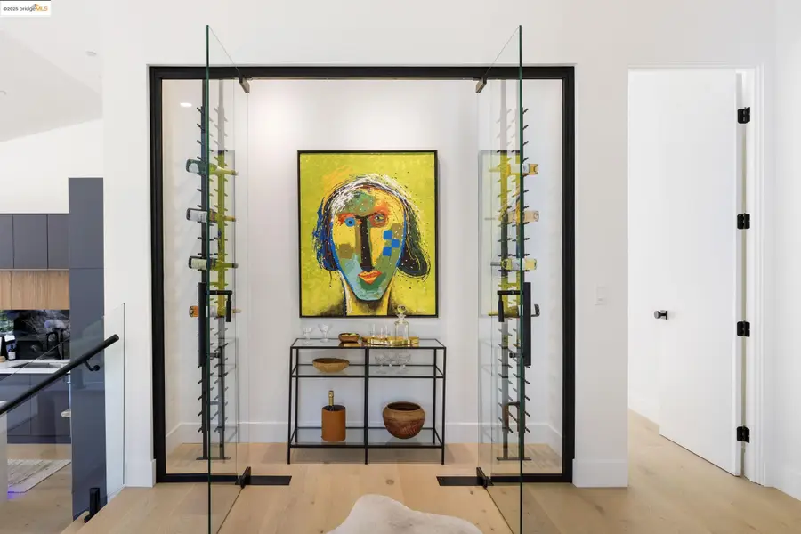 7270 Woodrow Dr, Oakland, CA 94611 - Image #2