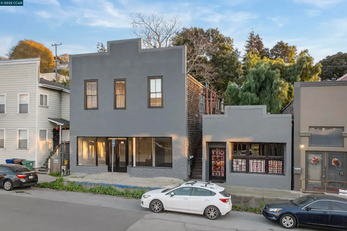 725 Loring Ave, Crockett, CA 94525 - Image #1