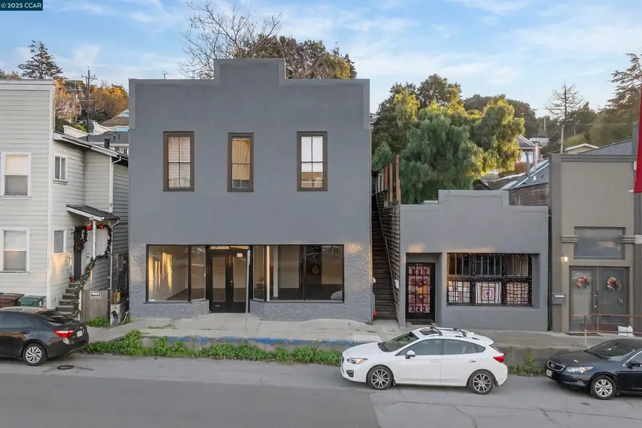 725 Loring Ave, Crockett, CA 94525 - Image #2