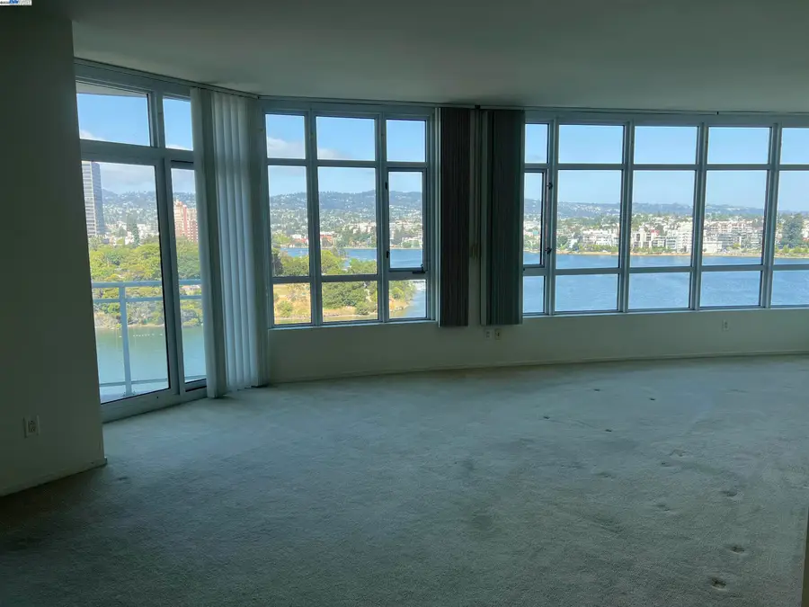1 Lakeside Dr #821, Oakland, CA 94612 - Image #3