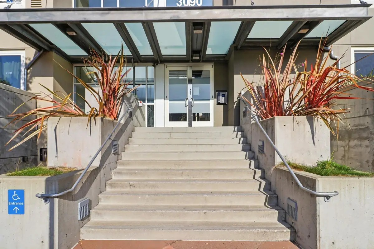 3090 Glascock Street #102, Oakland, CA 94601 - Image #1