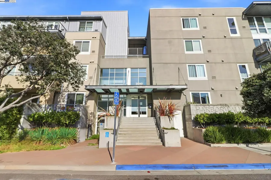 3090 Glascock Street #102, Oakland, CA 94601 - Image #2