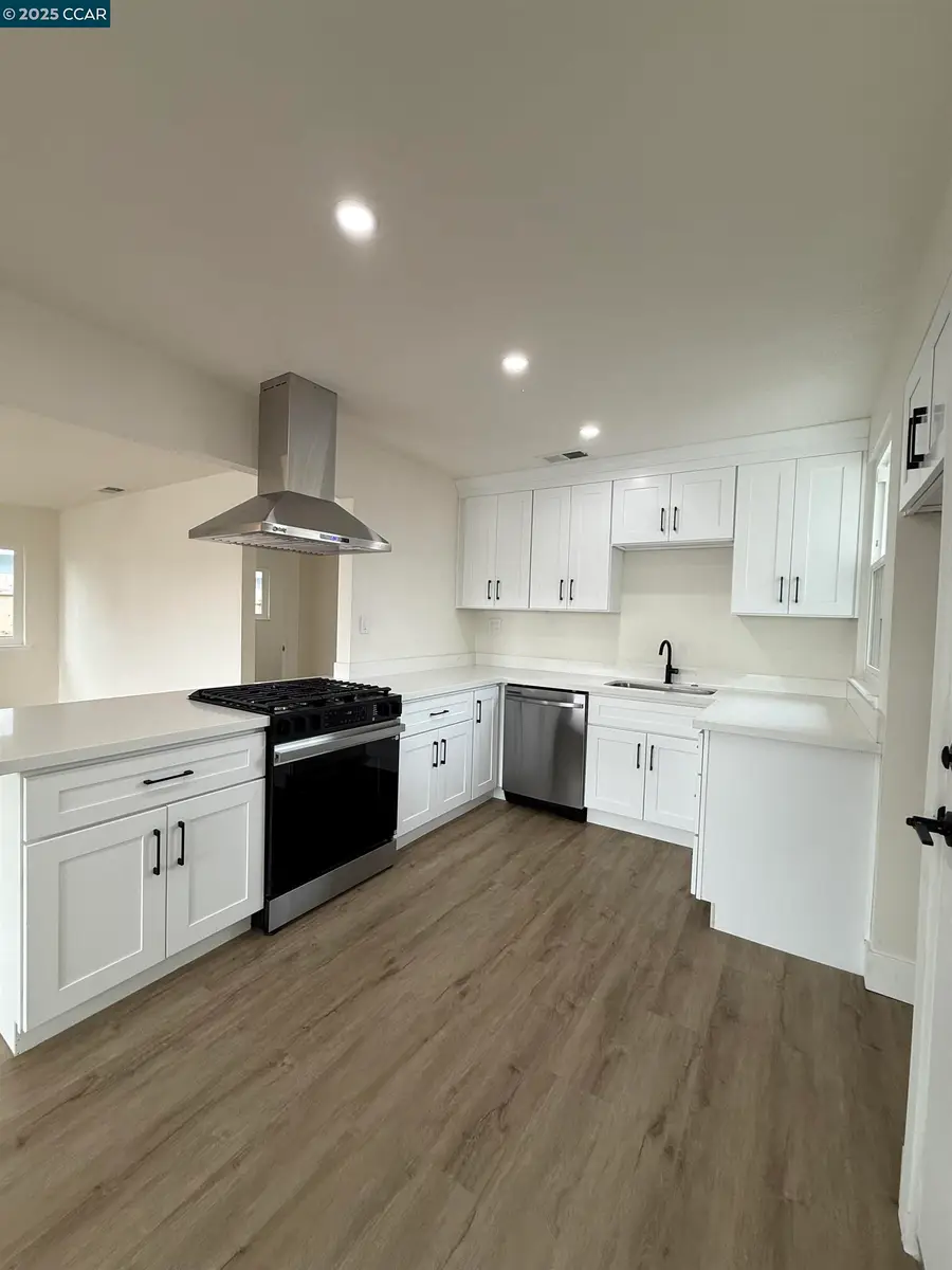 421 Howard St, Stockton, CA 95206 - Image #2