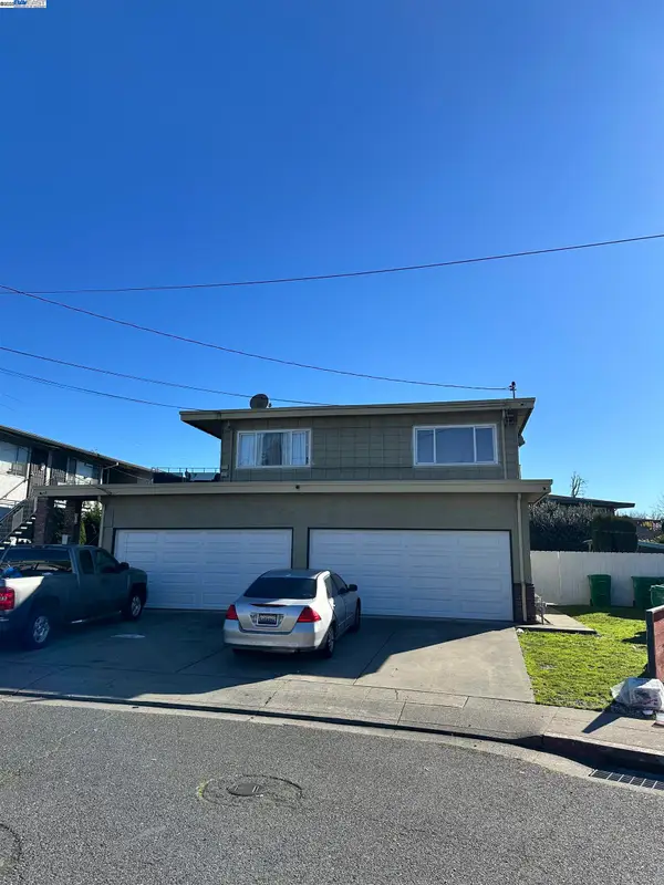 220 Flanders Ct, Hayward, CA 94541