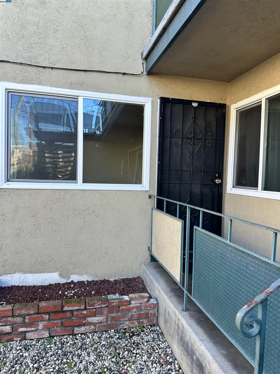 224 Flanders Ct, Hayward, CA 94541 - Image #2